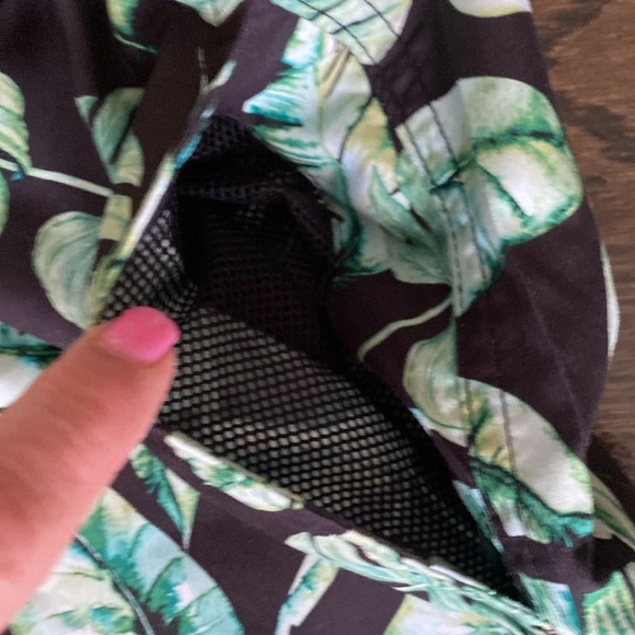 Trunks Surf and Swim Men’s Aloha Hawaiian Swim Trunks Matching Shirt. Size Small - Picture 12 of 16